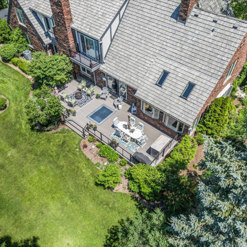 Deer Park Composite Deck with TimberTech® Reserve Driftwood & Westbury Bella Cav
