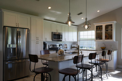 Example of a transitional kitchen design in Orlando