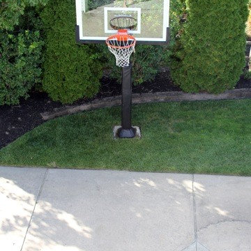 Jay H's Pro Dunk Gold Basketball System on a 30x25 in Hainesport, NJ