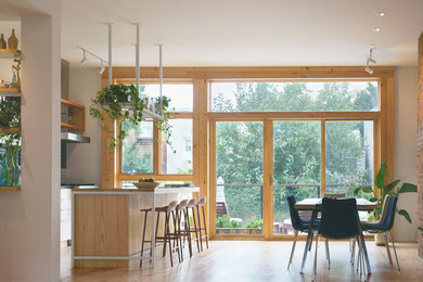 Inspiration for a contemporary kitchen remodel in New York
