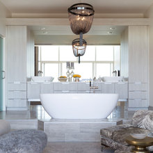Master Bathroom Mistletoe Dr