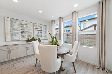 Example of a dining room design in Orange County