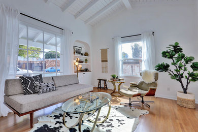 Design ideas for an eclectic living room in Los Angeles.