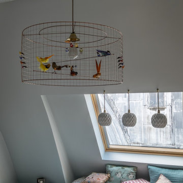 La chambre d'une ado aux teintes douces