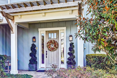 Exterior home idea in Jacksonville