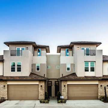 Royal Oaks Courtyard Villas