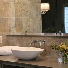 Dara's bathroom