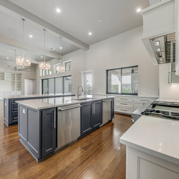 Transitional: 5,087 ft², 5 BR/5.5 BA/1 ST