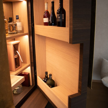 Detail Tür Barschrank