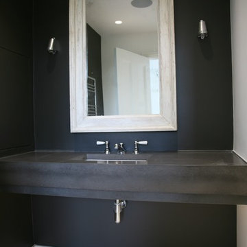 Simple, timeless shower room