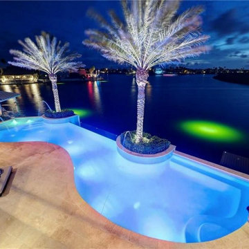 Coastal Bend Waterfront Pool