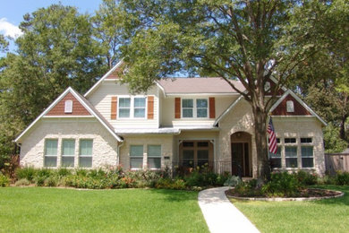 Traditional exterior home idea in Houston