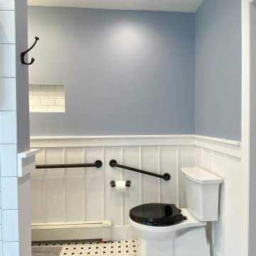 Universal Bathroom with Elegant Features
