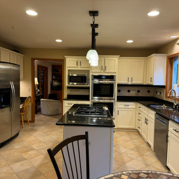 Kitchen Remodel Done With Cabinet Refacing