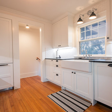 Classic Black and White Kitchen