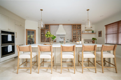 Example of a kitchen design in Miami