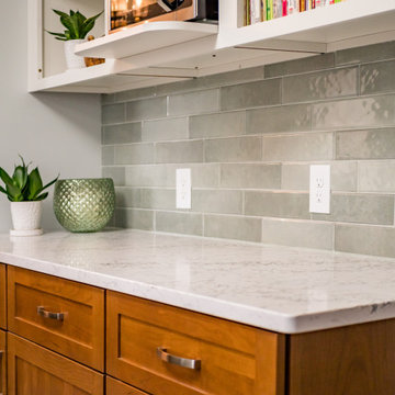 Transitional Hybrid Kitchen Remodel Done in a Two-Tone Color