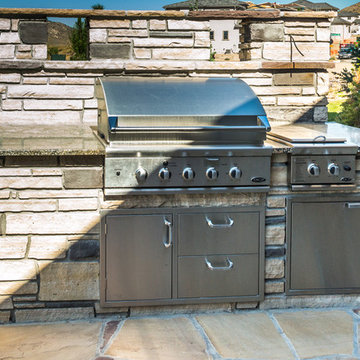 Outdoor Kitchen