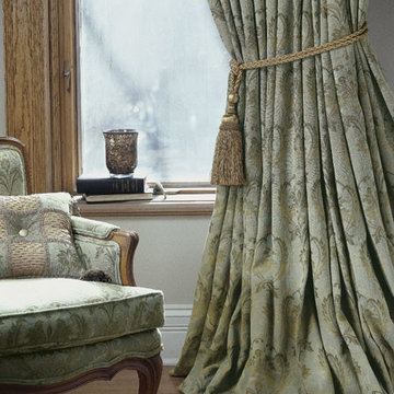 Custom Shades & Draperies