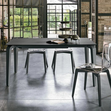 Magellano extendable dining table by Target Point