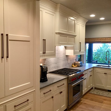 Cascade Summit, Classic Kitchen