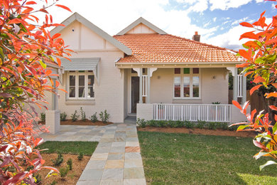 Design ideas for a traditional exterior in Sydney.
