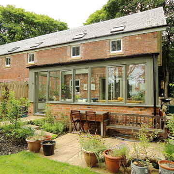 Monopitch lean to conservatory