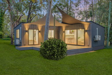 Inspiration for a small modern detached granny flat in Brisbane.