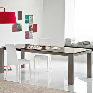 Sigma glass table by Calligaris