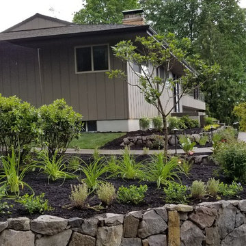 Clackamas Front Yard