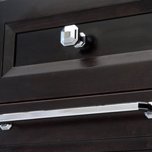 bathroom pulls/knobs