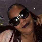 Christine Taylor's photo