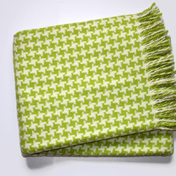 Houndstooth Fringed Plush Throw S/354 - Products