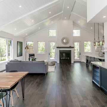 Innisfil Custom Cottage (Lake View)