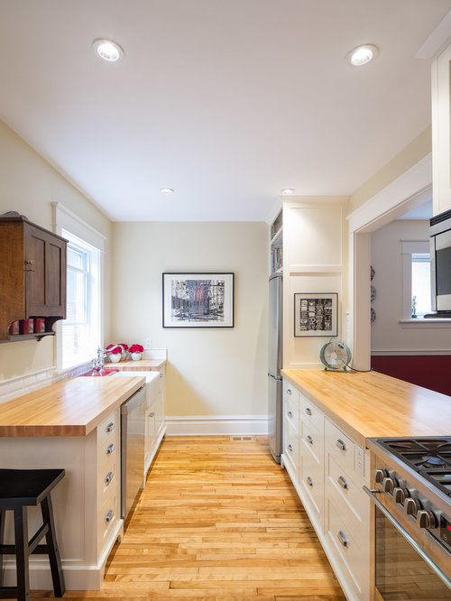 Peninsula Electrical Outlet Ideas, Pictures, Remodel and Decor