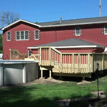 Decks (Pool)