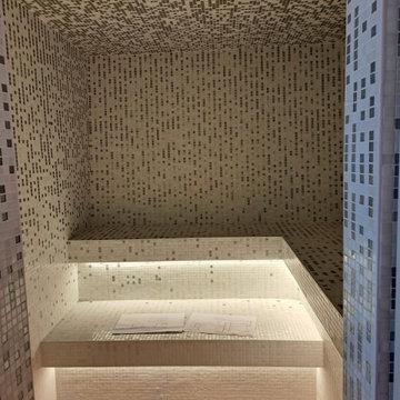 Lakefront Home Spa-Wing