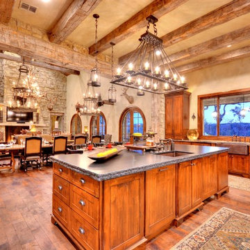 Rustic Ranch Combines Old and New