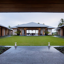 Hawaii Courtyard