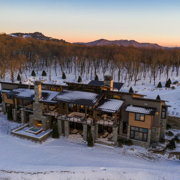 Mountain Modern Lodge