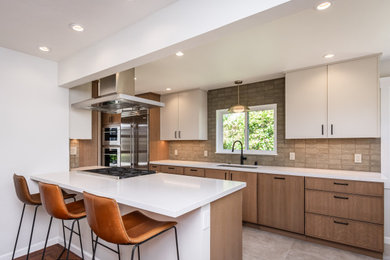 Example of a kitchen design in San Francisco