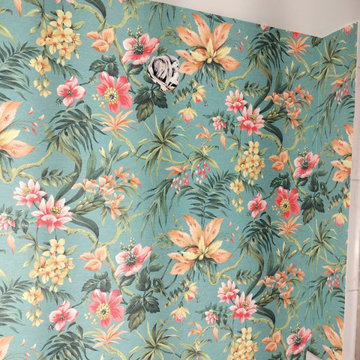 JFDecor LLC. Installation of wallpaper in a bathroom. "Graham & Brown" Designing