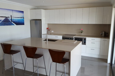 Design ideas for a modern kitchen in Sydney.