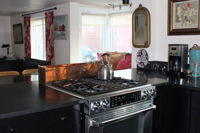 Example of an eclectic kitchen design in Newark