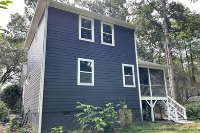 Example of an arts and crafts exterior home design in Atlanta
