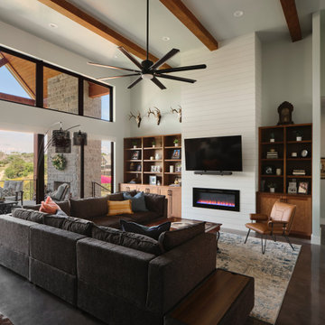 Modern Lakeside Farmhouse Kingsland
