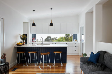Photo of a country kitchen in Melbourne.