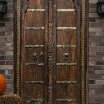Creating Wholesome Spaces with Vintage Furniture and Antique Carved Doors