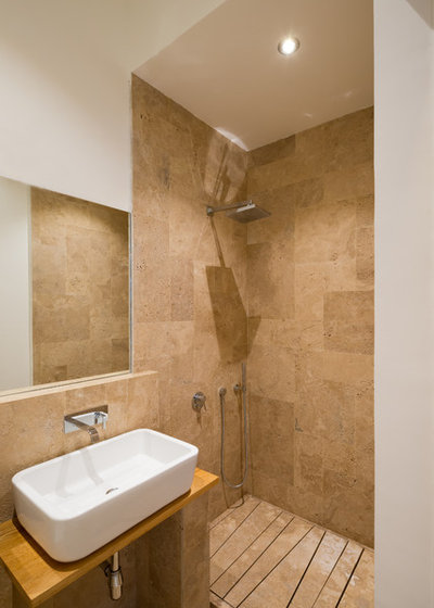 Современный Ванная комната by MONOLOKO design