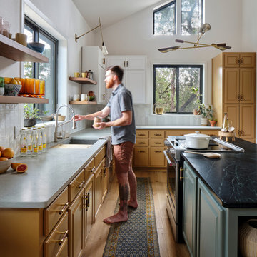 A Designer's Home Kitchen get a Warm, Modern Update